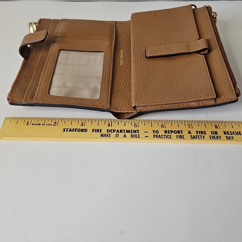 Michael Kors Jet Set Tan Saffiano Leather Smartphone Wallet